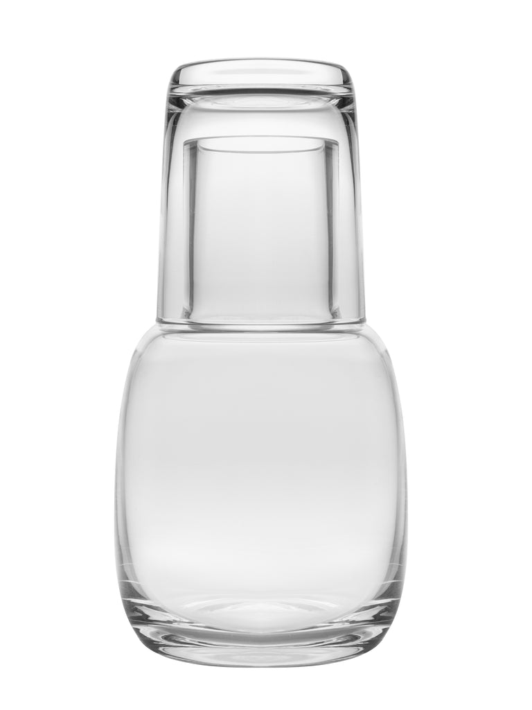 Carafe made of high-quality glass (20 oz)